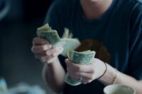 Amazon欧米輸入ビジネス：副業の進め方シリーズ（Amazonはお金が増えやすい編）。